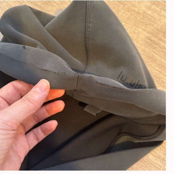 Lululemon Grey Softstreme Cropped Crew - Picture 9 of 9
